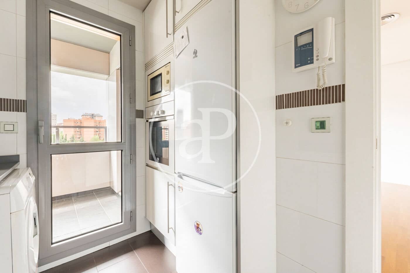 2 Zimmer Apartment zu vermieten in Madrid Stadt mit Pool Garage - 1.700 € (Ref: 9915846)