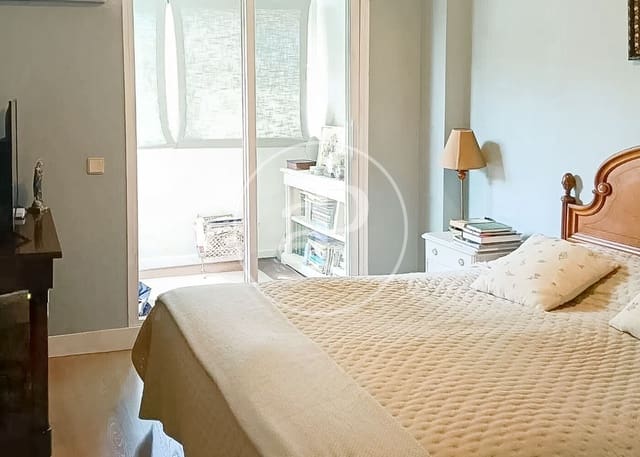 5 slaapkamer Villa te koop in Hortaleza, Madrid stad met zwembad - € 1.680.000 (Ref: 9915847)