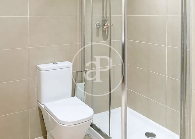 5 slaapkamer Villa te koop in Hortaleza, Madrid stad met zwembad - € 1.680.000 (Ref: 9915847)