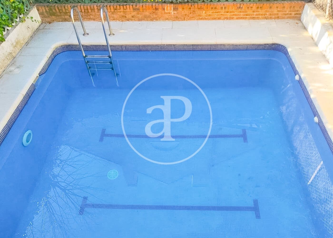 5 slaapkamer Villa te koop in Madrid stad met zwembad - € 1.680.000 (Ref: 9915847)