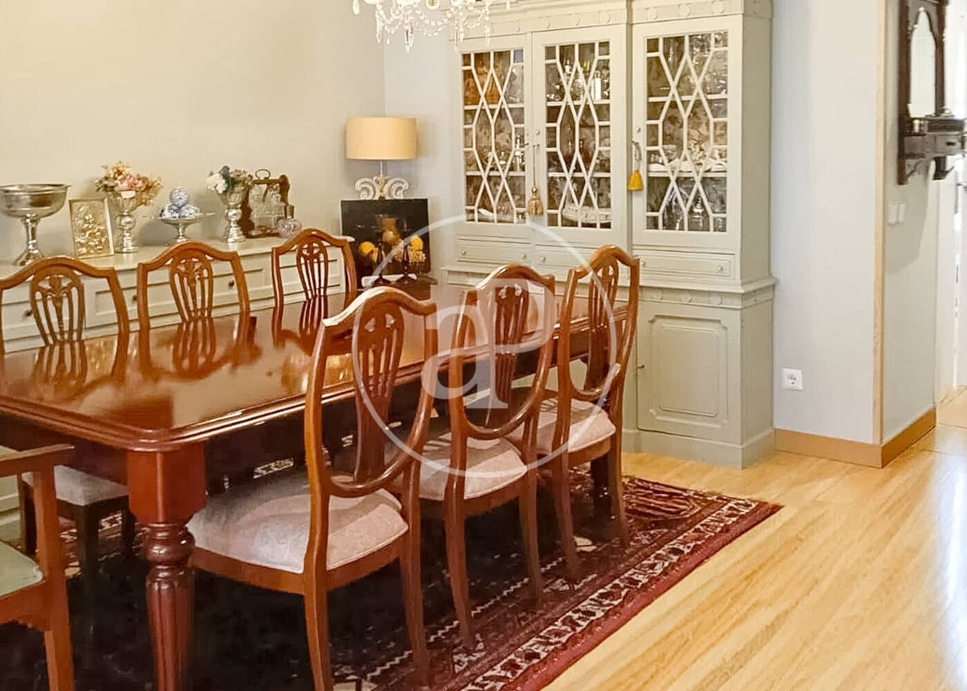 5 slaapkamer Villa te koop in Madrid stad met zwembad - € 1.680.000 (Ref: 9915847)