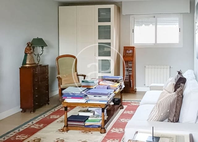 5 slaapkamer Villa te koop in Hortaleza, Madrid stad met zwembad - € 1.680.000 (Ref: 9915847)