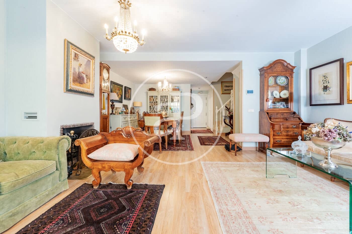 5 bedroom Villa for sale in Madrid city with pool - € 1,680,000 (Ref: 9915847)