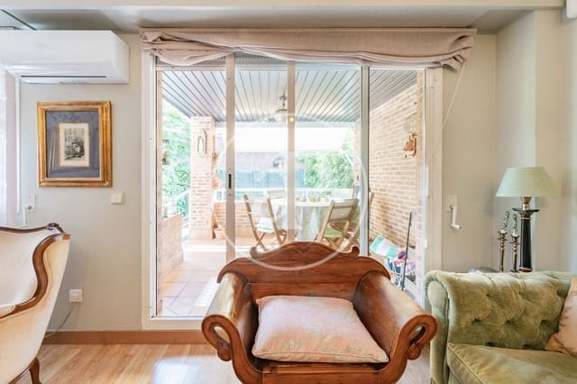 Chalet de 5 habitaciones en Hortaleza, Madrid ciudad en venta con piscina - 1.680.000 € (Ref: 9915847)