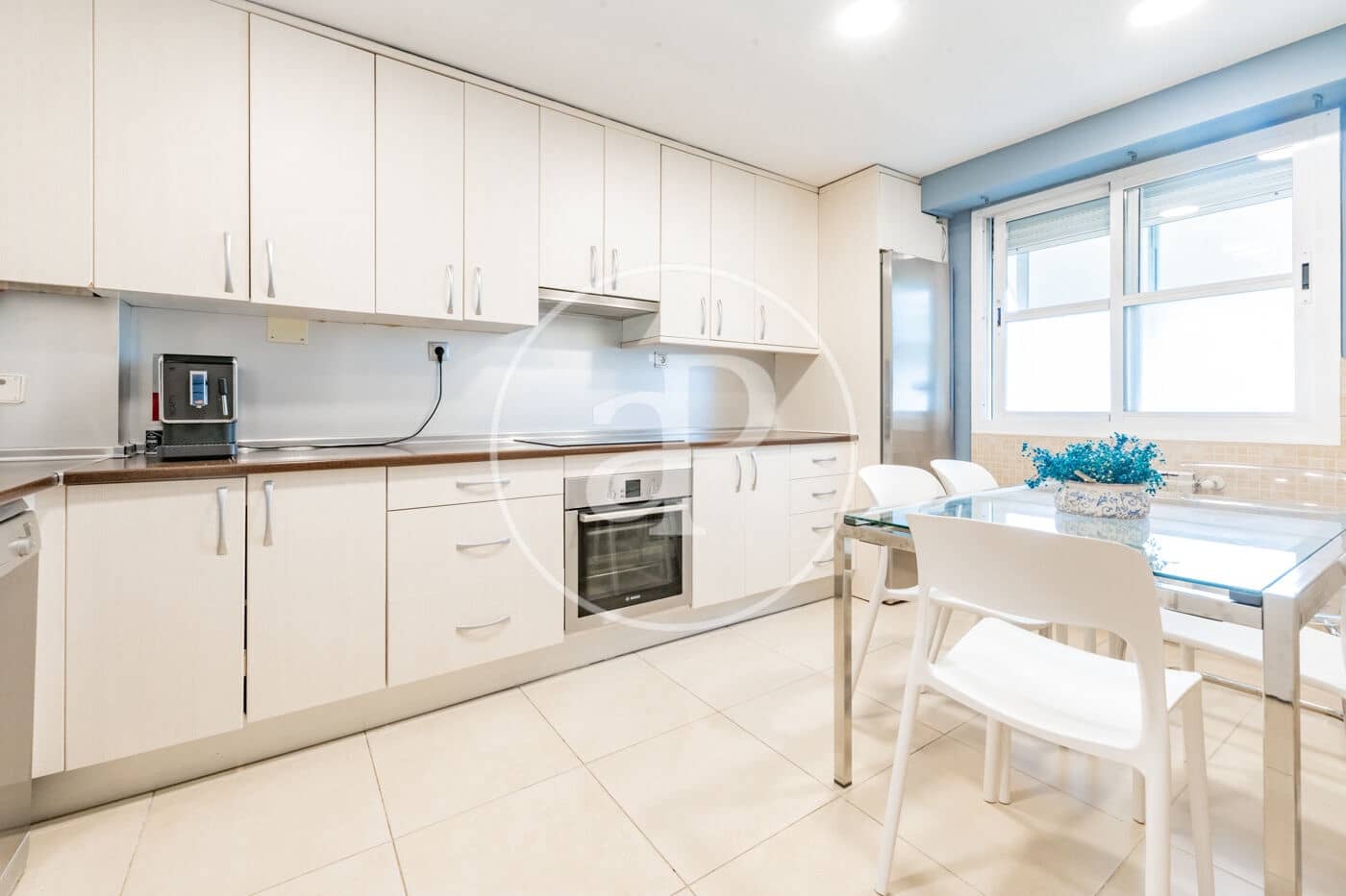 5 bedroom Villa for sale in Madrid city with pool - € 1,680,000 (Ref: 9915847)