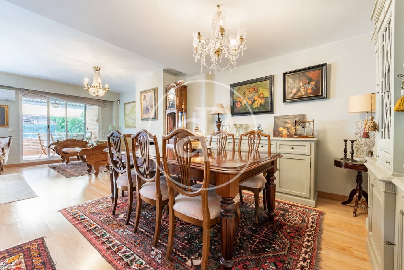 5 bedroom Villa for sale in Madrid city with pool - € 1,680,000 (Ref: 9915847)