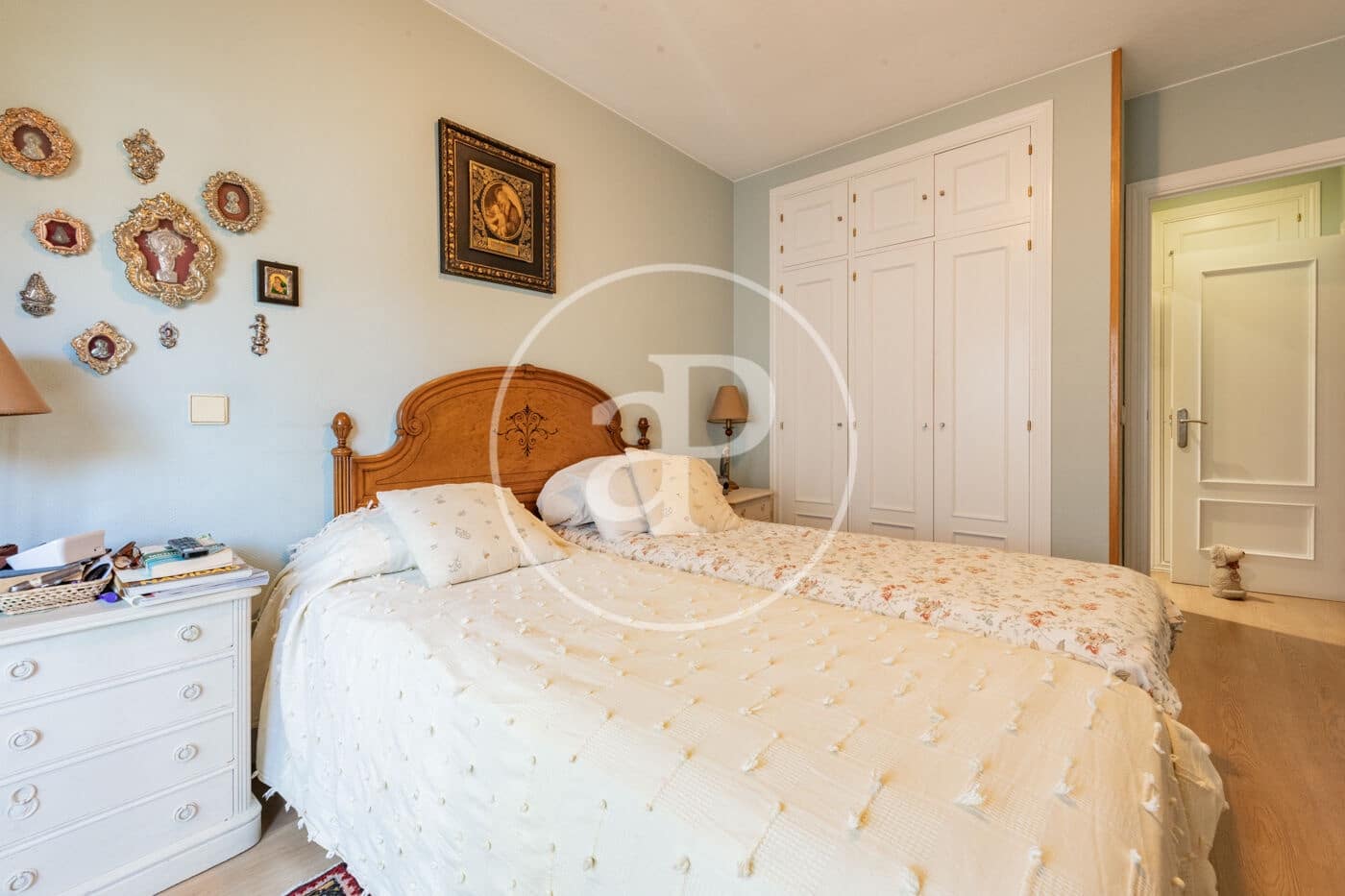 5 bedroom Villa for sale in Madrid city with pool - € 1,680,000 (Ref: 9915847)
