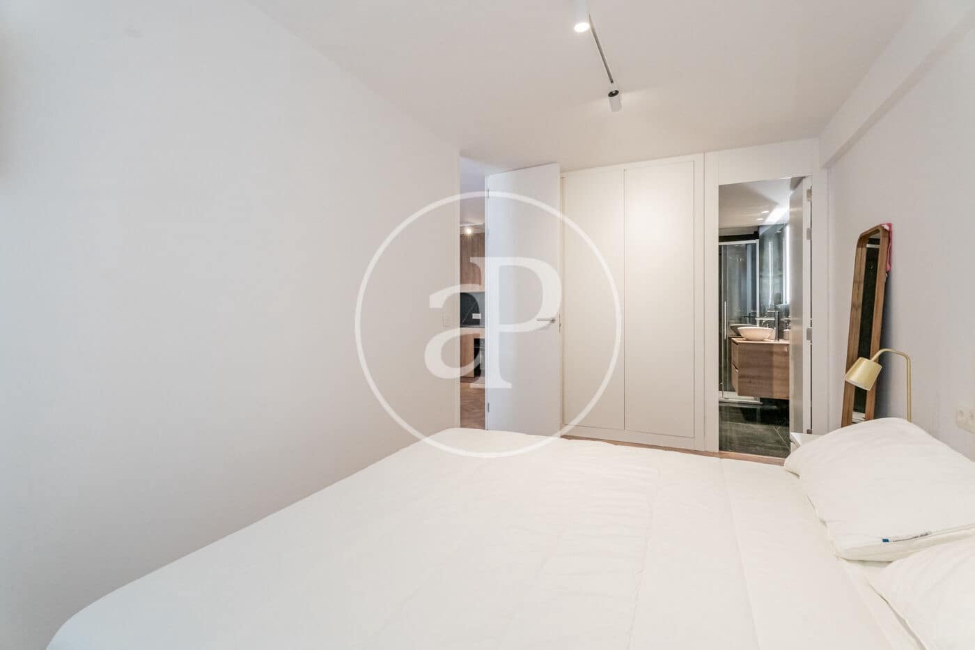1 sovrum Lägenhet att hyra i Madrid stad - 1 950 € (Ref: 9920440)