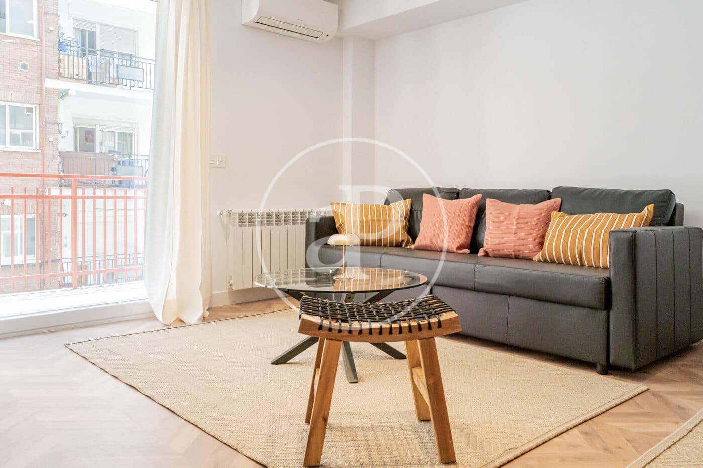 1 sovrum Lägenhet att hyra i Madrid stad - 1 950 € (Ref: 9920440)
