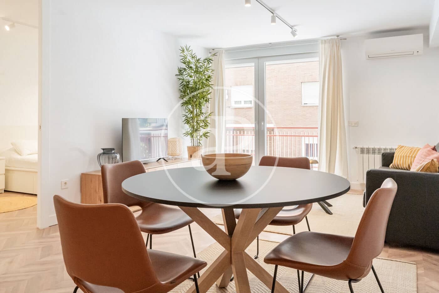 1 sovrum Lägenhet att hyra i Madrid stad - 1 950 € (Ref: 9920440)