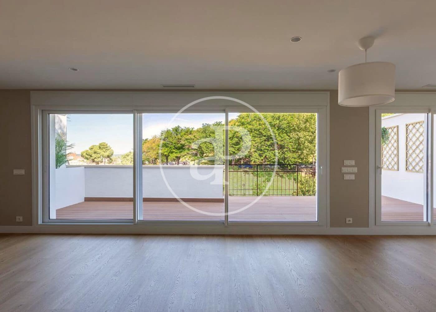 4 bedroom Penthouse for sale in Madrid city - € 2,020,000 (Ref: 9920441)