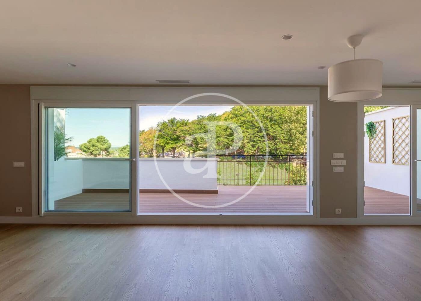 4 bedroom Penthouse for sale in Madrid city - € 2,020,000 (Ref: 9920441)