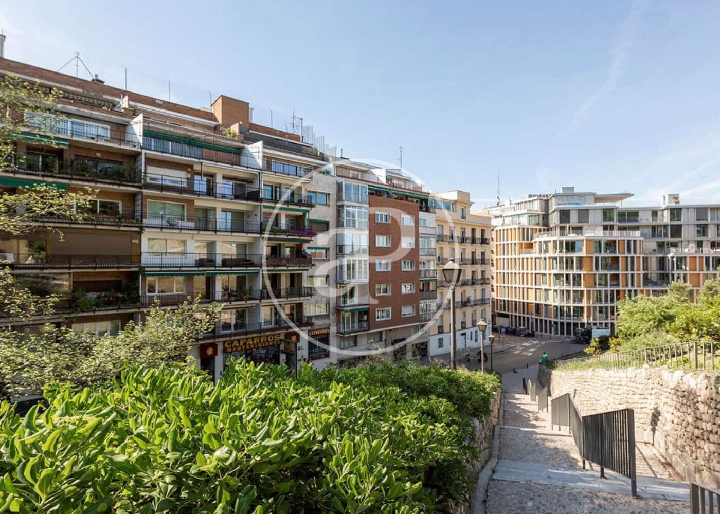 4 bedroom Penthouse for sale in Madrid city - € 2,020,000 (Ref: 9920441)