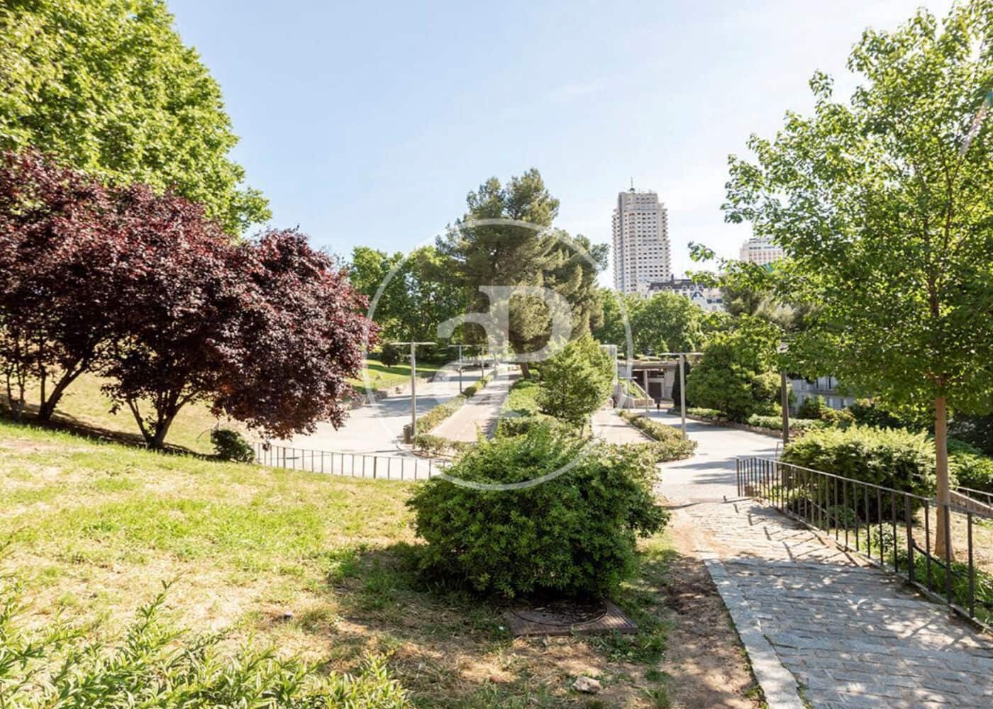 4 bedroom Penthouse for sale in Madrid city - € 2,020,000 (Ref: 9920441)