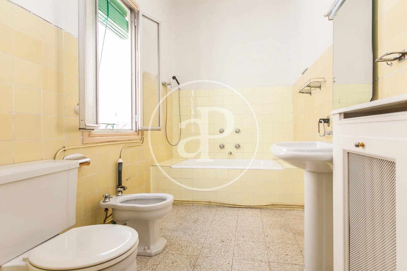 2 bedroom Apartment for sale in Madrid city - € 830,000 (Ref: 9920442)