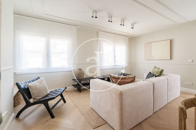 3 slaapkamer Appartement te koop in Ciudad Jardín, Madrid stad met zwembad - € 1.059.000 (Ref: 9920443)