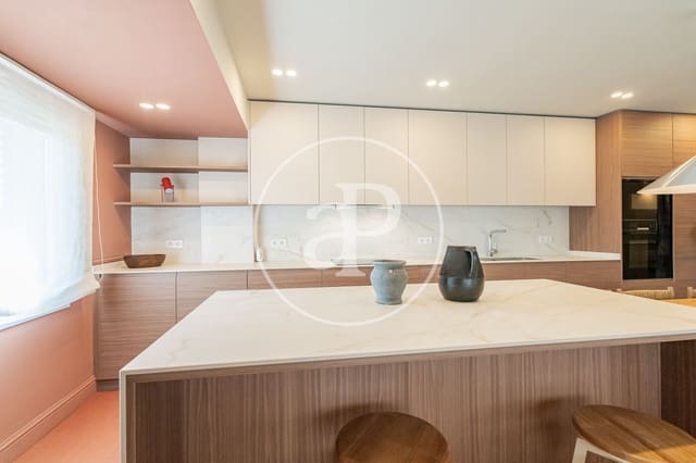 3 slaapkamer Appartement te koop in Ciudad Jardín, Madrid stad met zwembad - € 1.059.000 (Ref: 9920443)