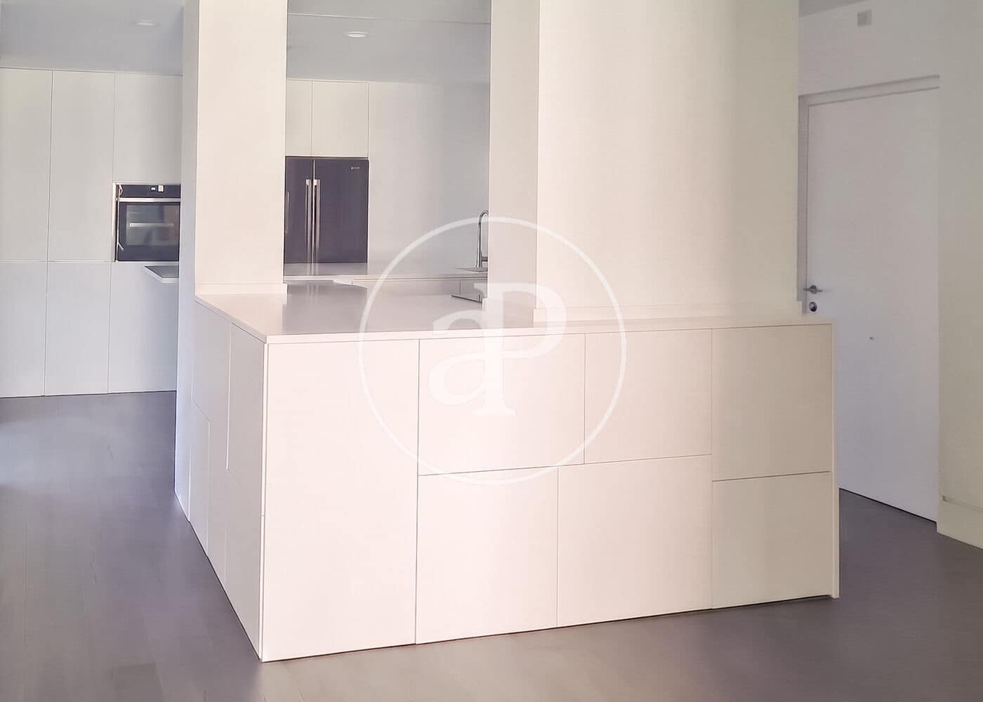 4 sovrum Lägenhet att hyra i Madrid stad med garage - 4 000 € (Ref: 9920444)