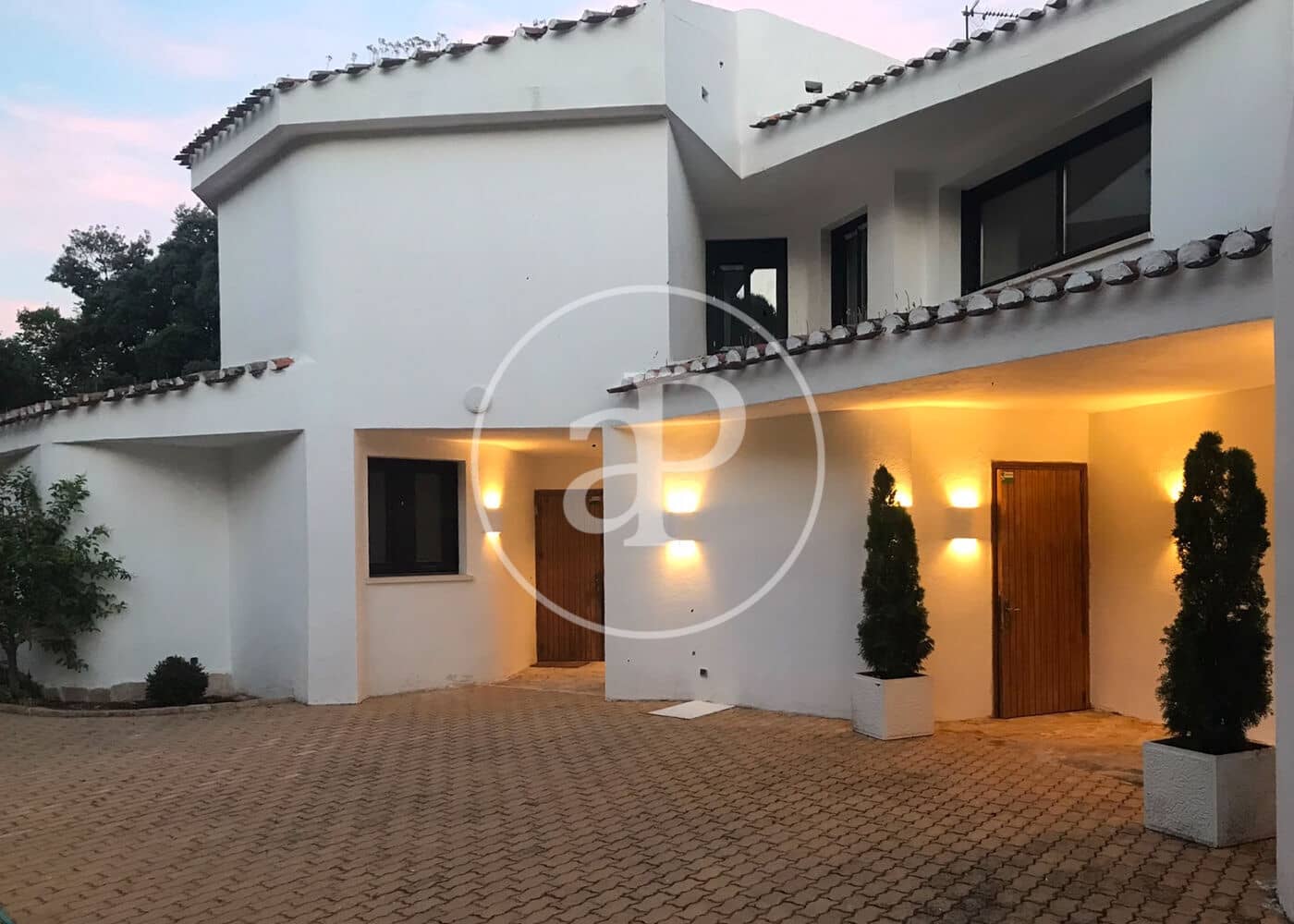 4 bedroom Villa for rent in San Sebastian de los Reyes with pool garage - € 6,500 (Ref: 9922317)