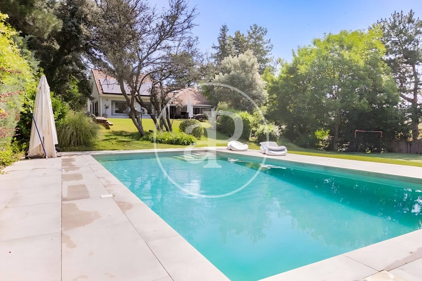 Chalet de 6 habitaciones en San Sebastián de los Reyes en venta con piscina - 1.925.000 € (Ref: 9922318)