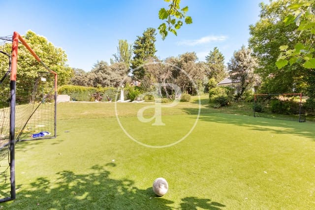 Chalet de 6 habitaciones en San Sebastián de los Reyes en venta con piscina - 1.925.000 € (Ref: 9922318)