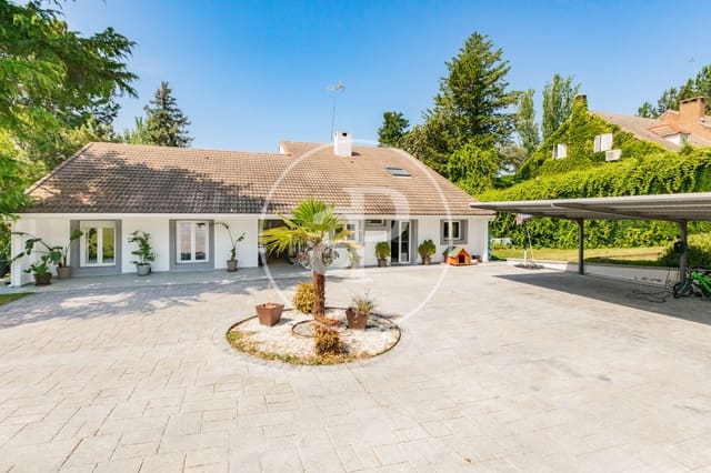 Chalet de 6 habitaciones en San Sebastián de los Reyes en venta con piscina - 1.925.000 € (Ref: 9922318)