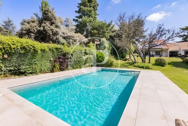 Chalet de 6 habitaciones en San Sebastián de los Reyes en venta con piscina - 1.925.000 € (Ref: 9922318)