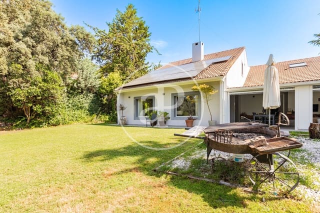 Chalet de 6 habitaciones en San Sebastián de los Reyes en venta con piscina - 1.925.000 € (Ref: 9922318)
