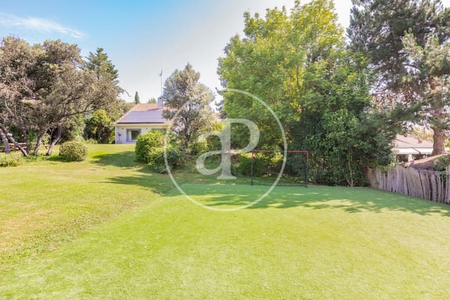 Chalet de 6 habitaciones en San Sebastián de los Reyes en venta con piscina - 1.925.000 € (Ref: 9922318)