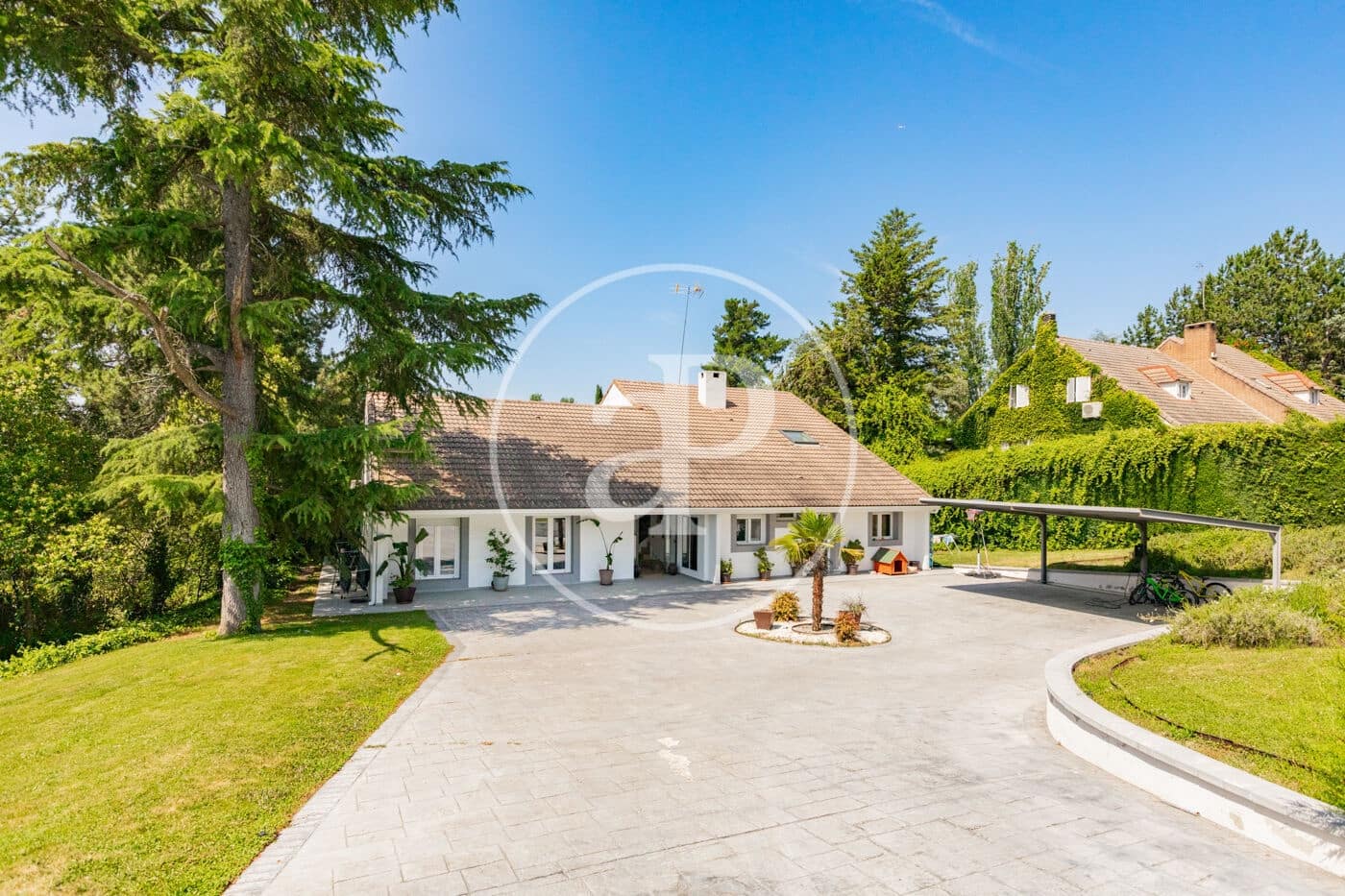Chalet de 6 habitaciones en San Sebastián de los Reyes en venta con piscina - 1.925.000 € (Ref: 9922318)