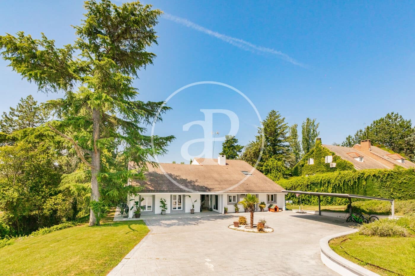 Chalet de 6 habitaciones en San Sebastián de los Reyes en venta con piscina - 1.925.000 € (Ref: 9922318)
