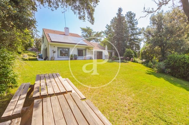 Chalet de 6 habitaciones en San Sebastián de los Reyes en venta con piscina - 1.925.000 € (Ref: 9922318)