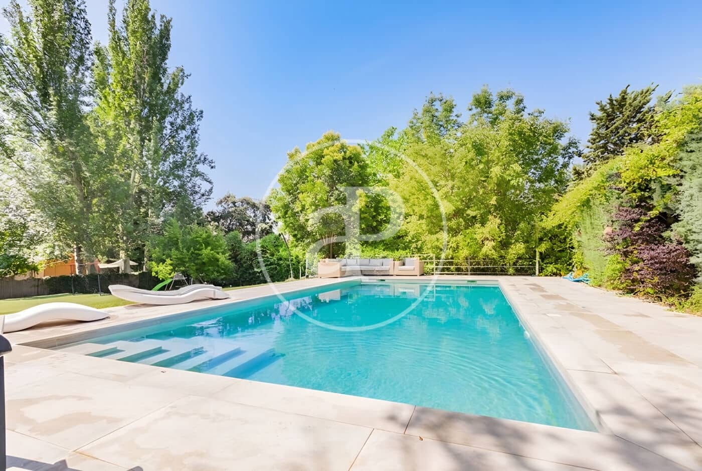 Chalet de 6 habitaciones en San Sebastián de los Reyes en venta con piscina - 1.925.000 € (Ref: 9922318)
