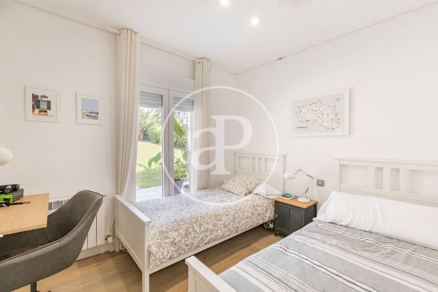 Chalet de 6 habitaciones en San Sebastián de los Reyes en venta con piscina - 1.925.000 € (Ref: 9922318)