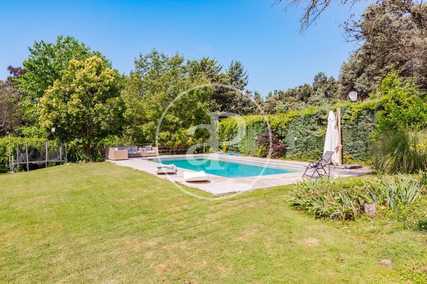 Chalet de 6 habitaciones en San Sebastián de los Reyes en venta con piscina - 1.925.000 € (Ref: 9922318)