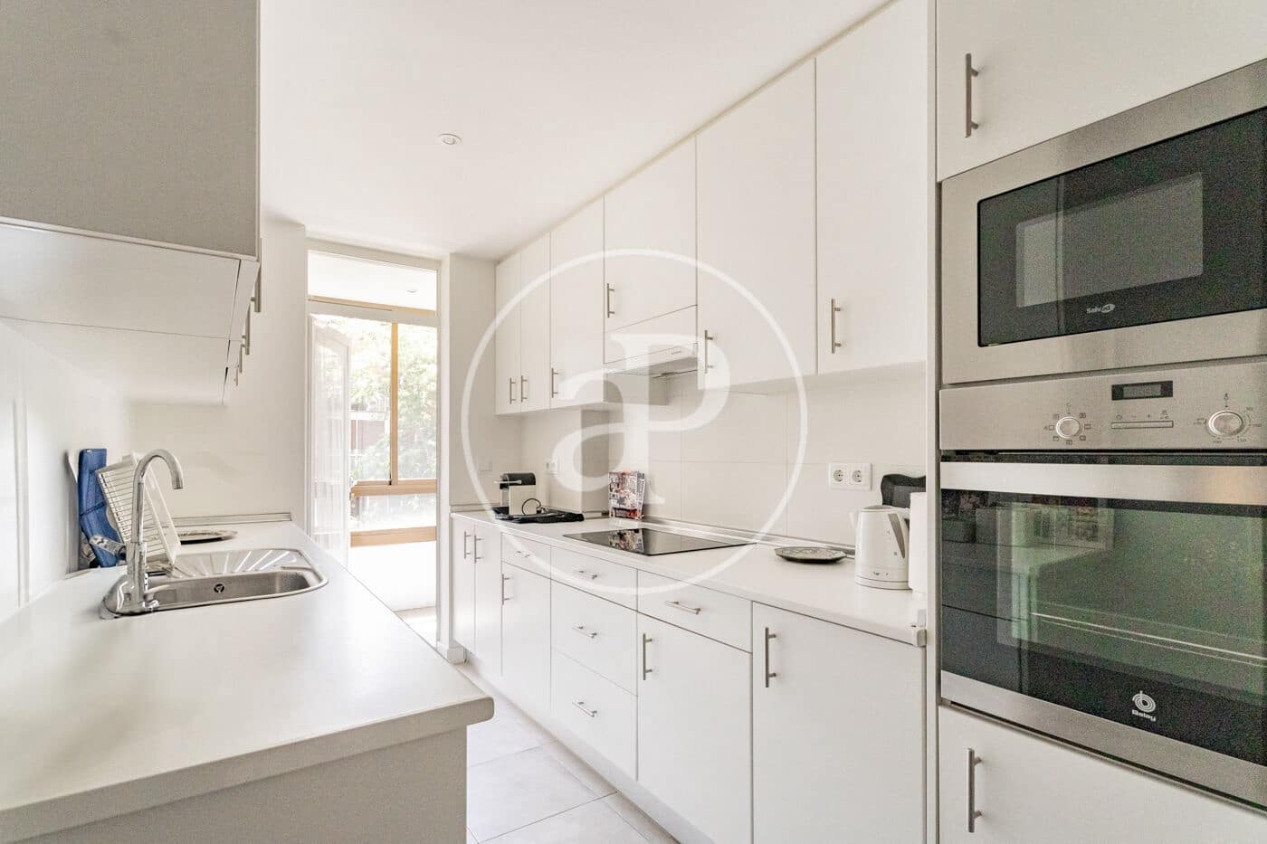 3 soveværelse Lejlighed til salg i Madrid by - € 1.479.000 (Ref: 9922319)