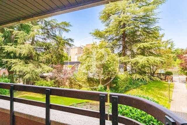 3 soveværelse Lejlighed til salg i Nueva España, Madrid by - € 1.479.000 (Ref: 9922319)