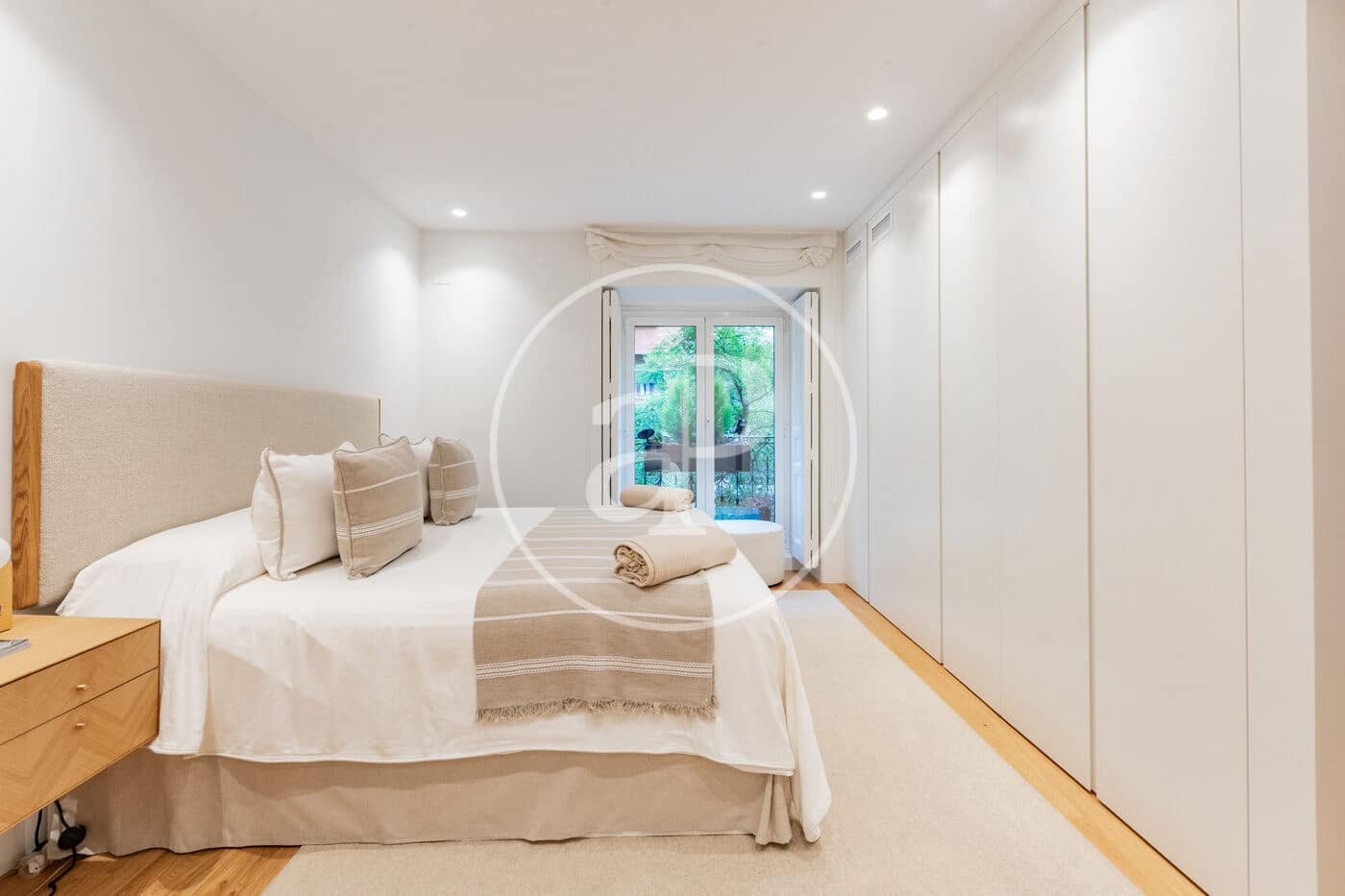 3 bedroom Apartment for rent in Madrid city - € 7,800 (Ref: 9924623)