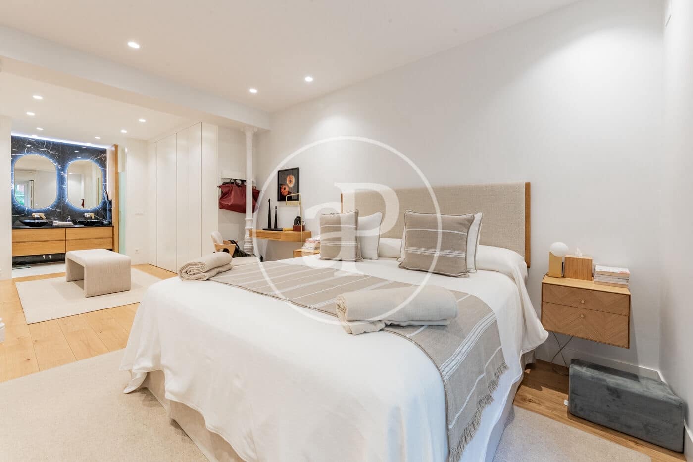 3 bedroom Apartment for rent in Madrid city - € 7,800 (Ref: 9924623)