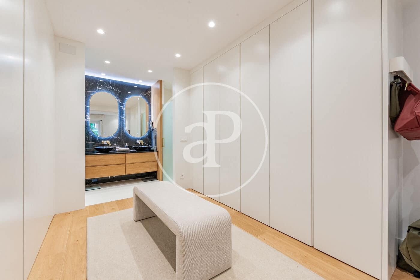 3 bedroom Apartment for rent in Madrid city - € 7,800 (Ref: 9924623)