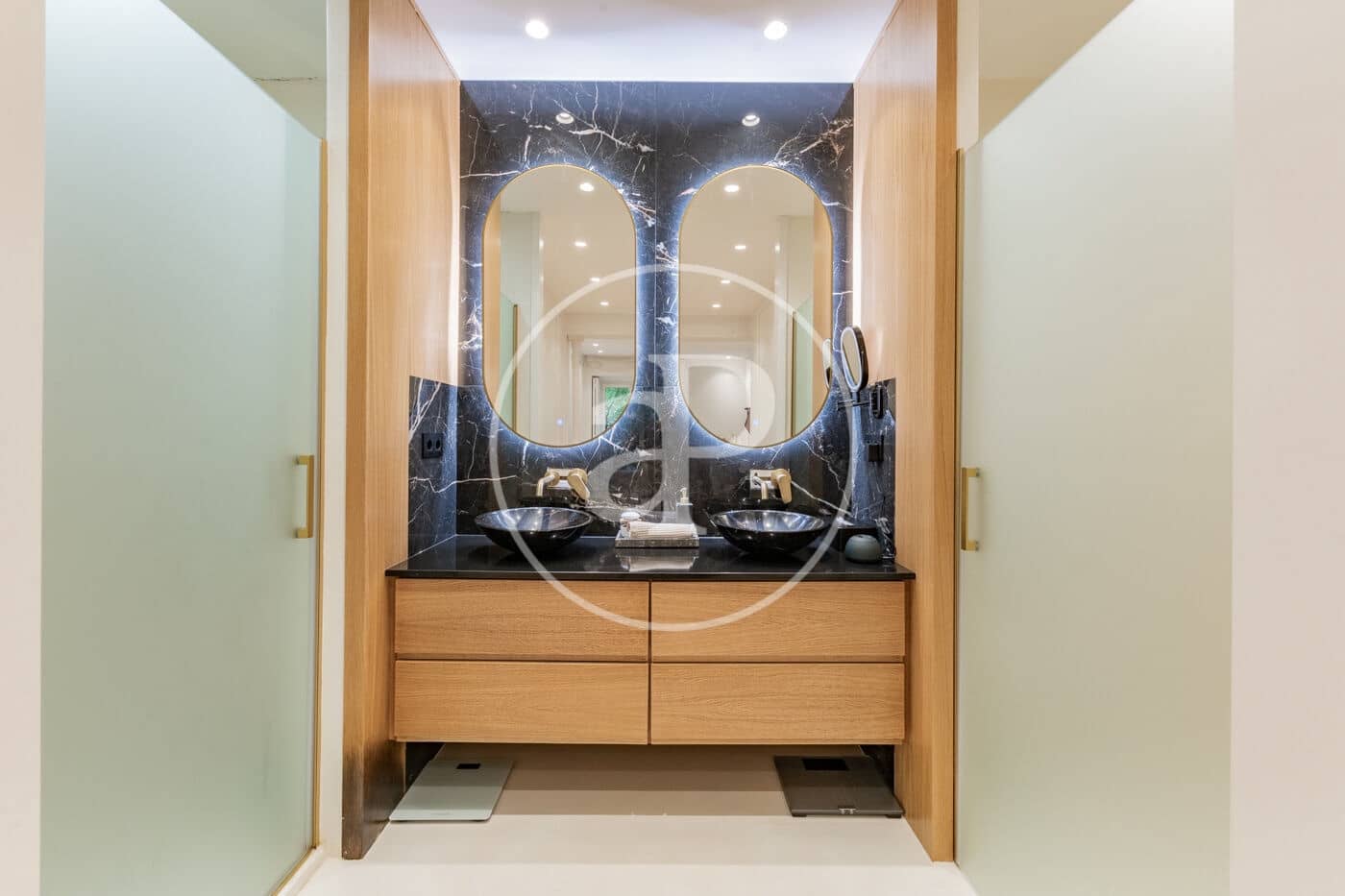 3 bedroom Apartment for rent in Madrid city - € 7,800 (Ref: 9924623)
