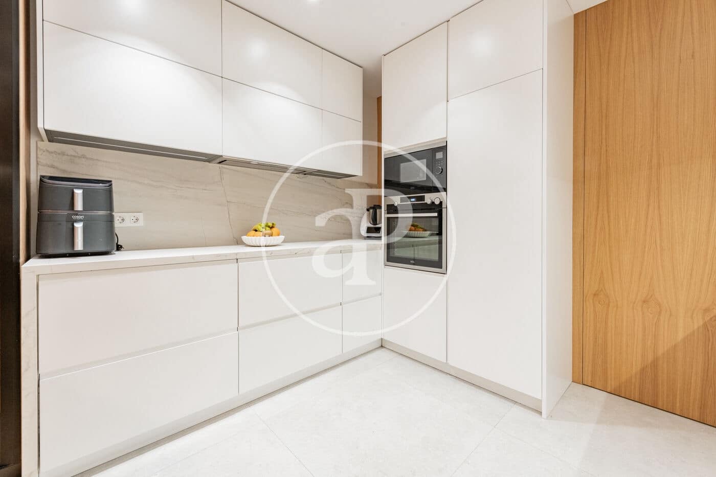 3 bedroom Apartment for rent in Madrid city - € 7,800 (Ref: 9924623)