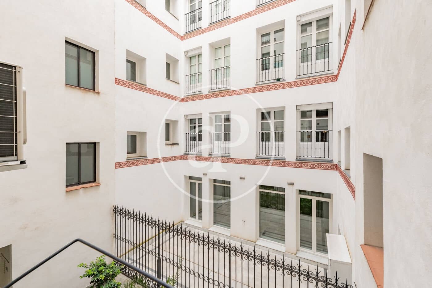 3 bedroom Apartment for rent in Madrid city - € 7,800 (Ref: 9924623)