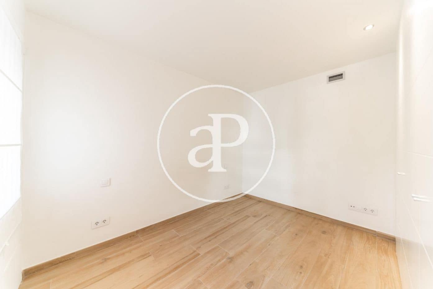 Apartamento de 3 habitaciones en Madrid ciudad en alquiler - 2.350 € (Ref: 9924624)
