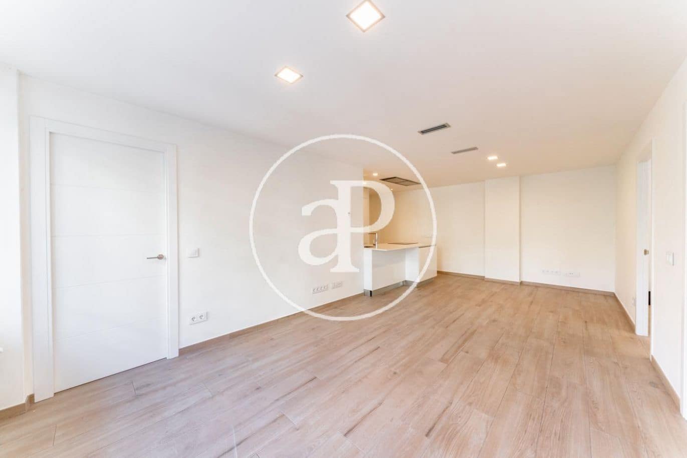 Apartamento de 3 habitaciones en Madrid ciudad en alquiler - 2.350 € (Ref: 9924624)