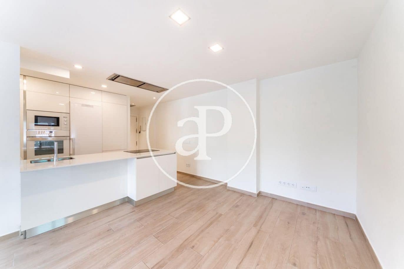 Apartamento de 3 habitaciones en Madrid ciudad en alquiler - 2.350 € (Ref: 9924624)