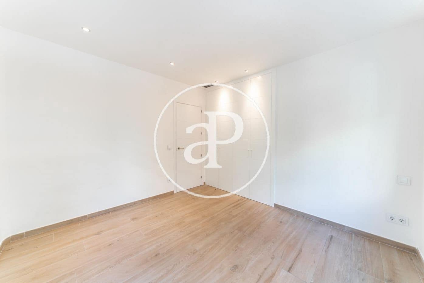 Apartamento de 3 habitaciones en Madrid ciudad en alquiler - 2.350 € (Ref: 9924624)
