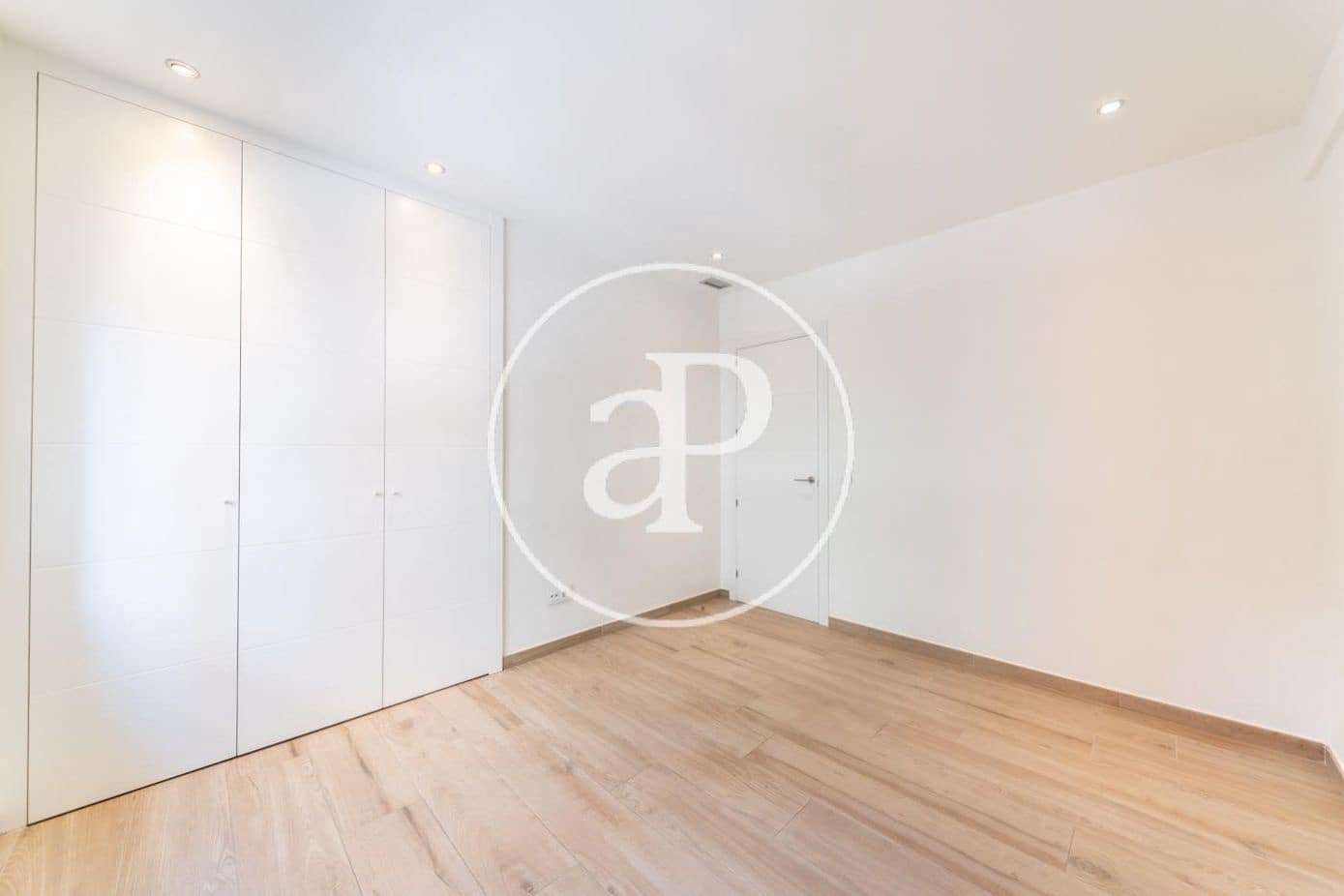 Apartamento de 3 habitaciones en Madrid ciudad en alquiler - 2.350 € (Ref: 9924624)