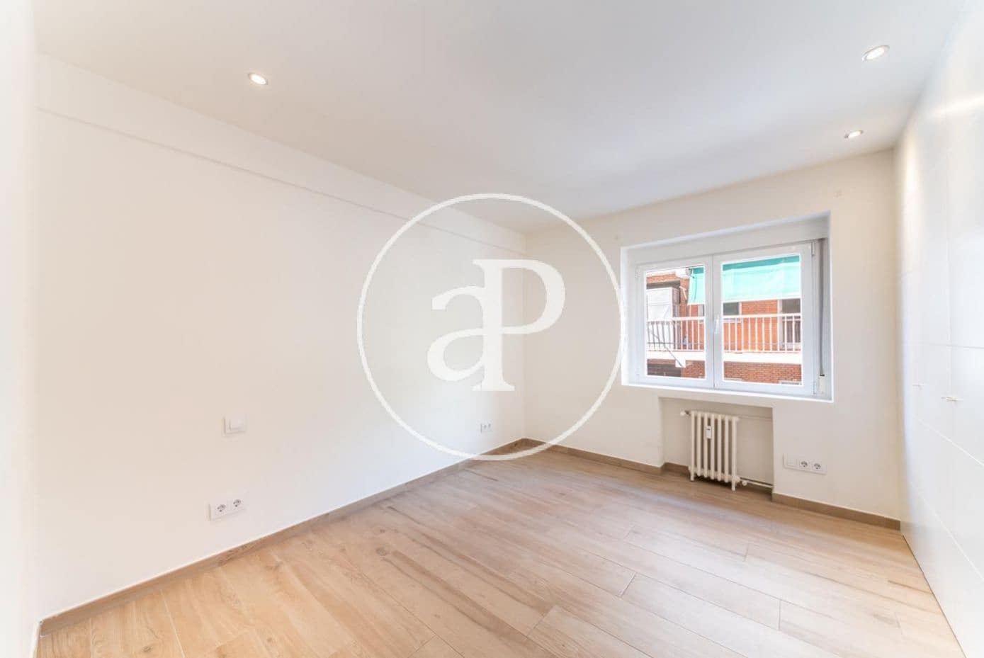 Apartamento de 3 habitaciones en Madrid ciudad en alquiler - 2.350 € (Ref: 9924624)