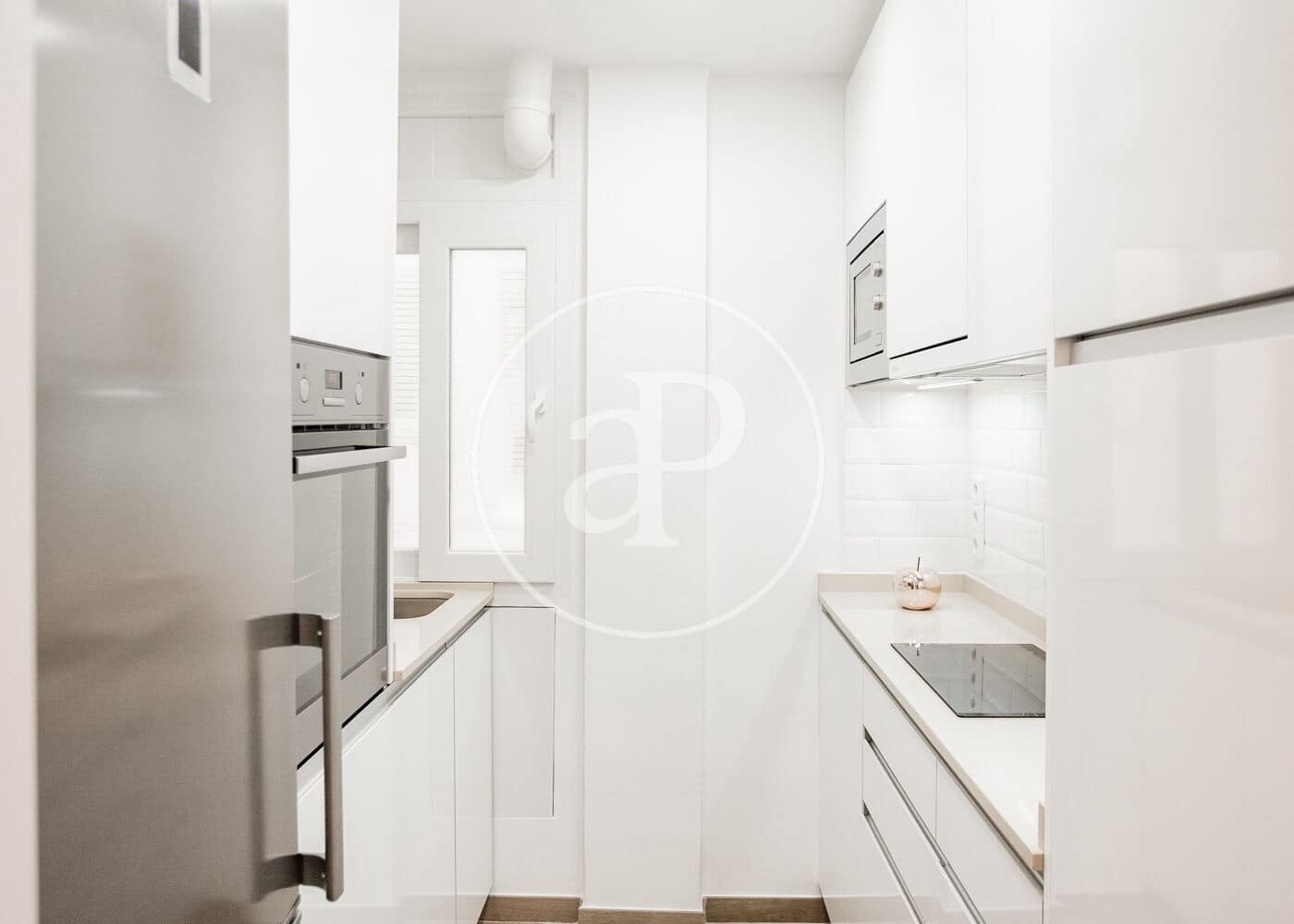 2 bedroom Apartment for rent in Madrid city - € 2,800 (Ref: 9924635)